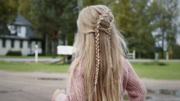 12 Yasinda Cinsiyet Degistirmek Isteyen Kizin Annesinden Ebeveynlik Mücadelesi