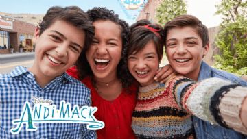 Andi Mack Gençlik Dizisinde Gey Karakterler Üzerinden LGBT Temsiliyeti