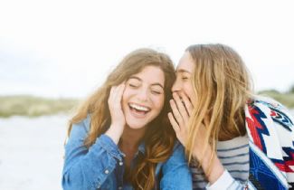 Arkadaşımın Lezbiyen Olduğunu Nasıl Anlarım?