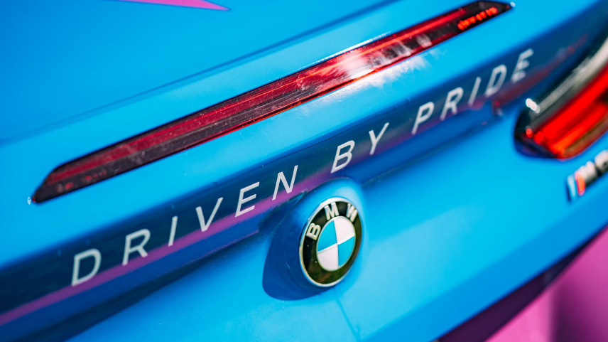 BMW LGBT'yi Destekliyor mu?