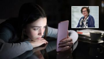 Cass Raporu, Pornografi ve Sosyal Medyanin Trans Olmak Isteyen Kizlarin Sayisinda Artisa Yol Açtigi Konusunda Uyariyor