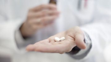 Cinsiyet Kliniklerinin Cinsiyet Degistirmek Isteyen Gençlere Yaklasimi