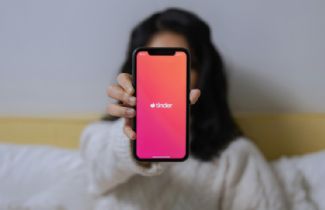 Dijital Flörtün Karanlık Yüzü: Tinder Ne Kadar Güvenli?