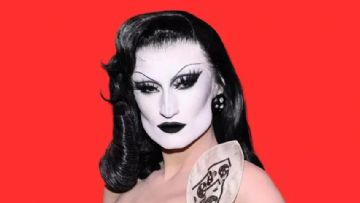 Drag Queen Yarismasi Mastektomi Sahnesiyle Büyük Tepki Çekti