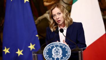 Italya'dan Escinsellere Yurtdisinda Tasiyici Annelik Yasagi
