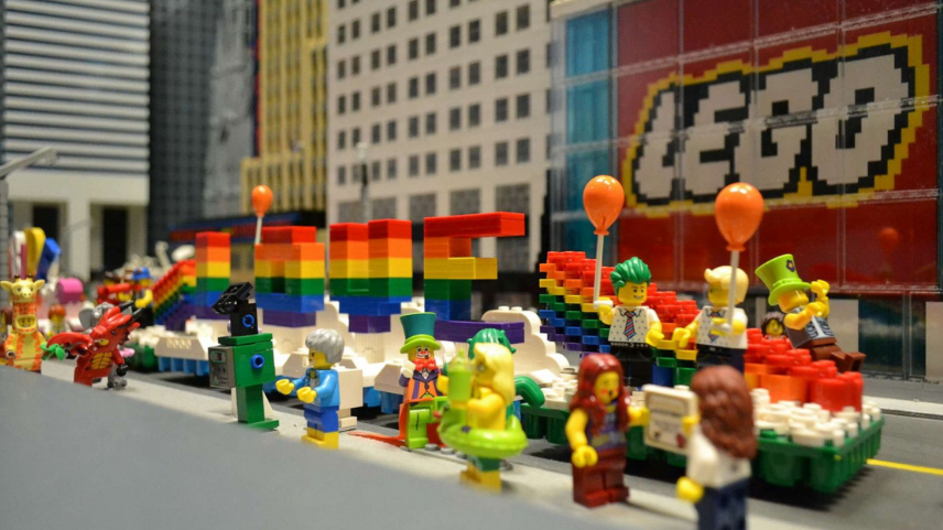 LGBT Destekçisi LEGO, Türkiye’de Eğitimin Bir Parçası mı Oluyor?