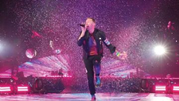 LGBT Karsiti Gruplar Coldplay'in Ilk Endonezya Konserini Protesto Etti