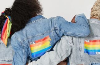 Mavi LGBT'yi Destekliyor mu?