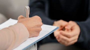 Uzman Görüsü: Cinsiyet Disforisi Birden Fazla Nedenden Kaynaklanabilir