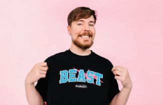 Ünlü YouTuber 'MrBeast' Transgenderizmi Normalleştiriyor
