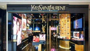 Yves Saint Laurent LGBT'yi Destekliyor mu?